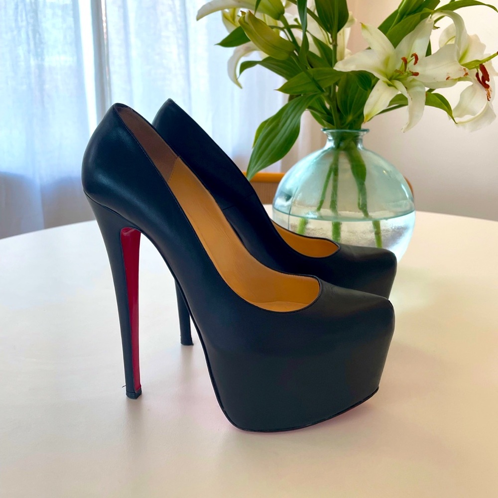CHRISTIAN LOUBOUTIN Kid Daffodile 160 Pumps black size 37